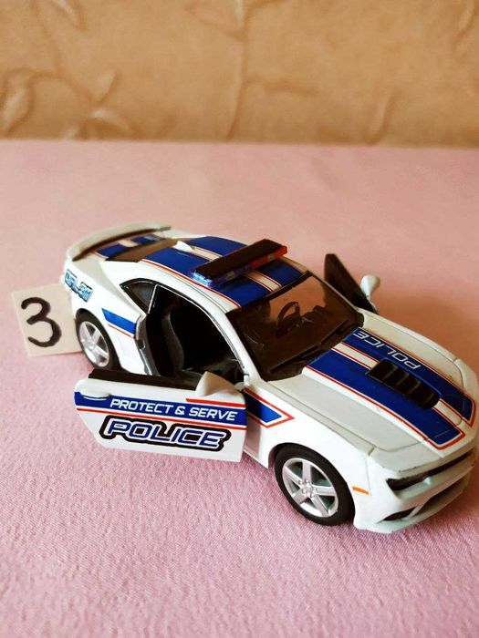 Машинки модели металлические