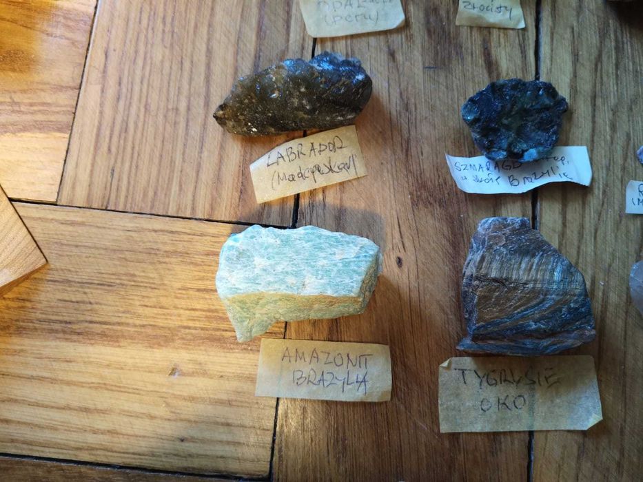 Kolekcja kamieni minerałów z całego świata ok 25 szt