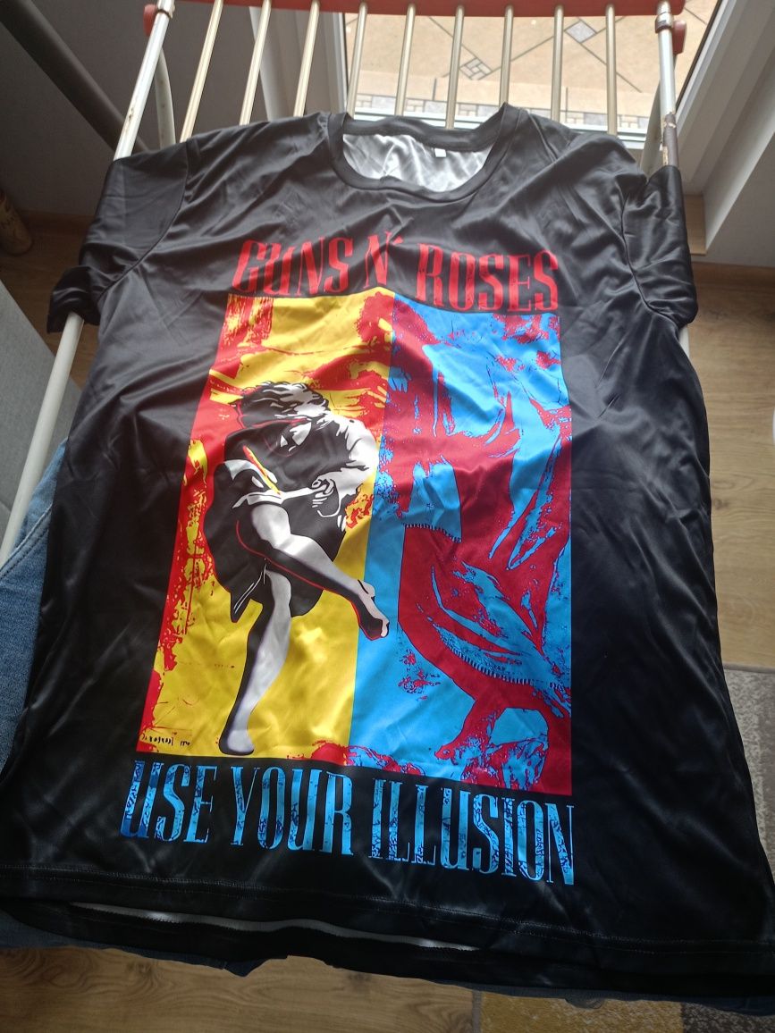 Sprzedam widoczny t-shirt z ciekawym wzorem Guns n Roses