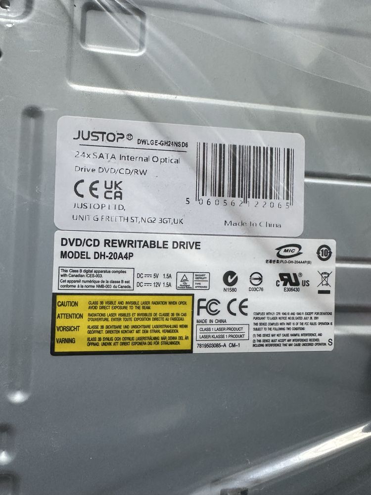 JUSTOP 24x SATA Wewnętrzna nagrywarka DVD-RW Super Multi DL Czarna