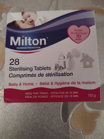 Дезинфицирующие таблетки для посуды младенцев.