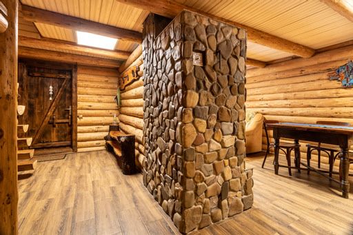 Котедж з каміном у Карпатах біля лісу. Тихий куточок