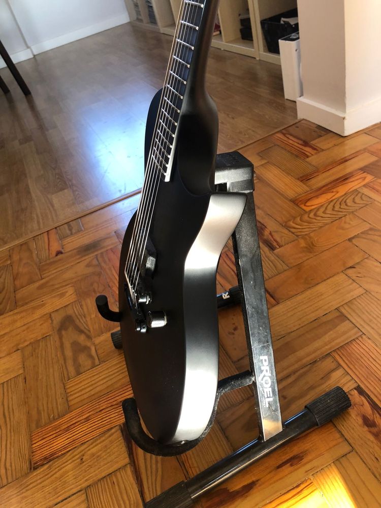 ESP LTD EC Black Metal com hardcase