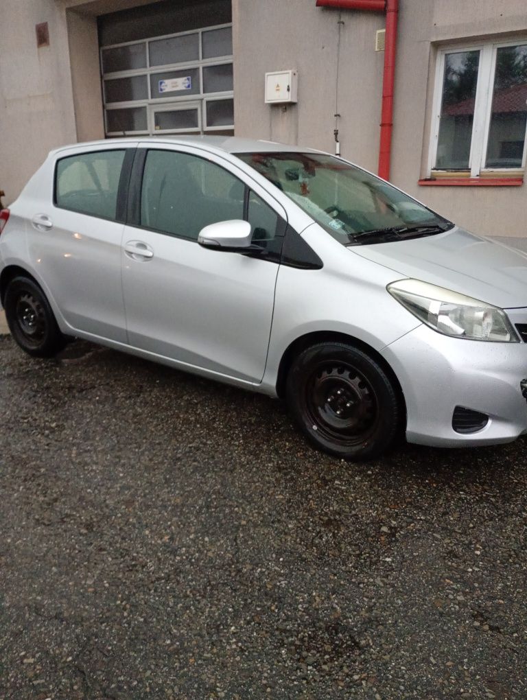 maska błotnik przedni pas yaris 3 przedni zderzak lampy yaris 3