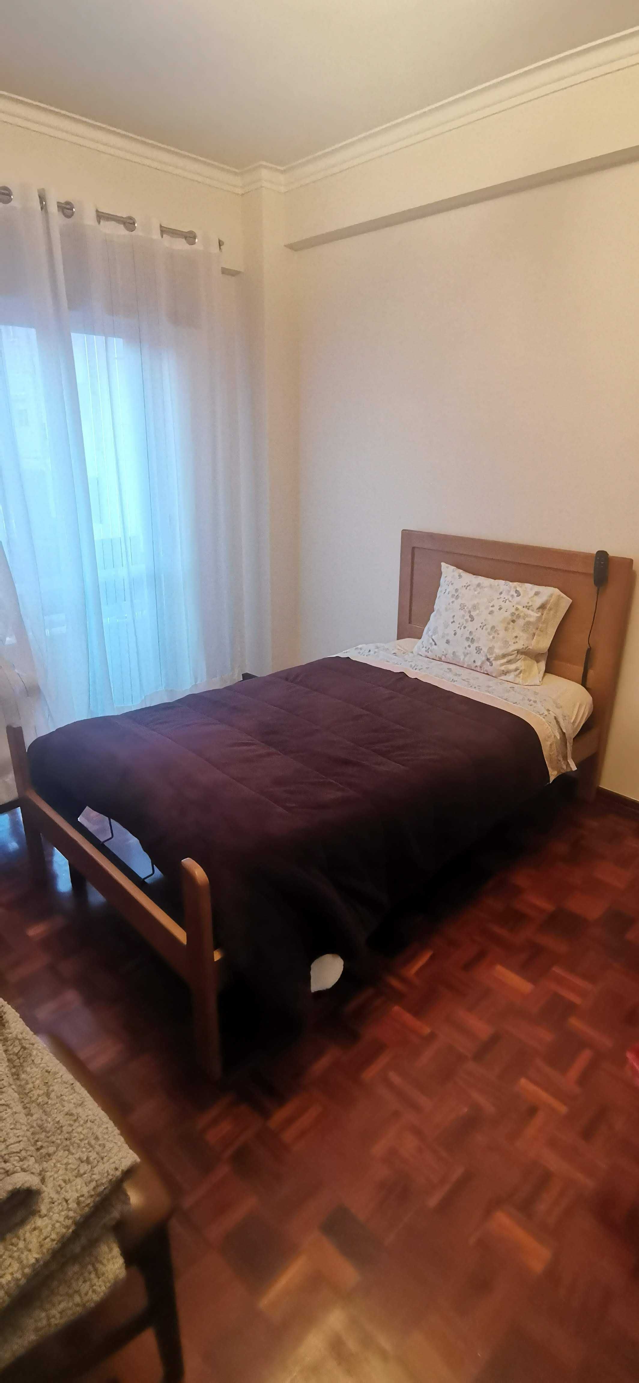 Cama articulada elétrica