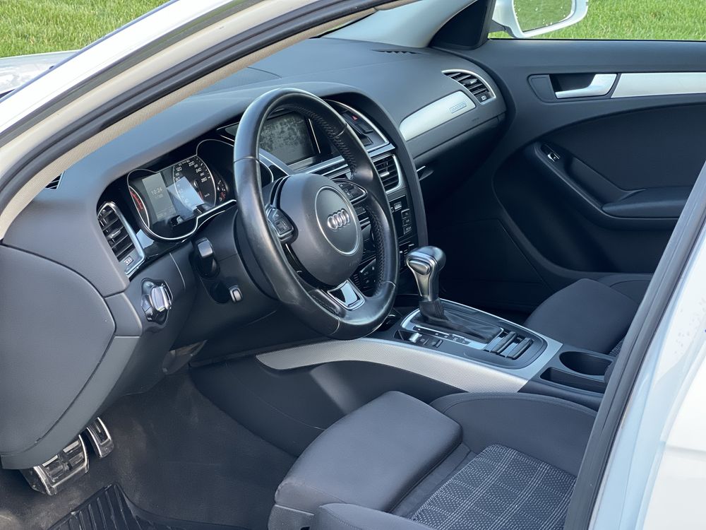 Audi A4 B8 2.0Tdi,Automat,Lift,Quattro,Sline,Klima,Hak