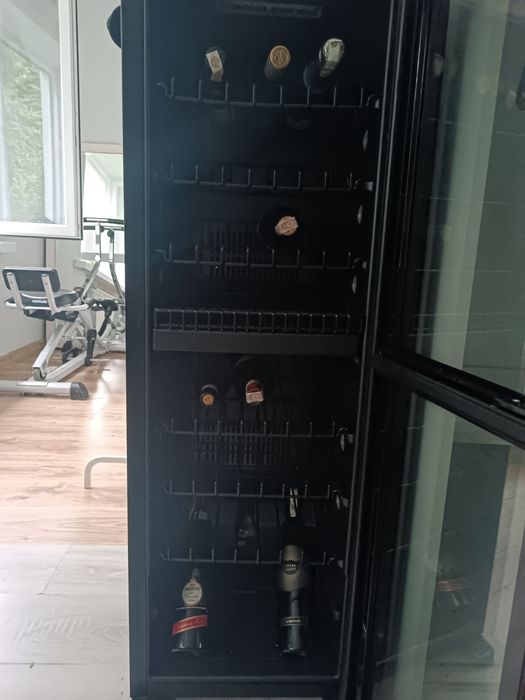 Chłodziarka do wina Klarstein 24 butelki sprawna