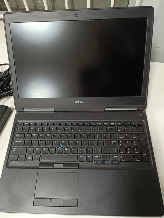 Dell Precision 7520 i7-6820HQ/IPS/SSD/R9 M375X Ігровий Ноутбук 7510