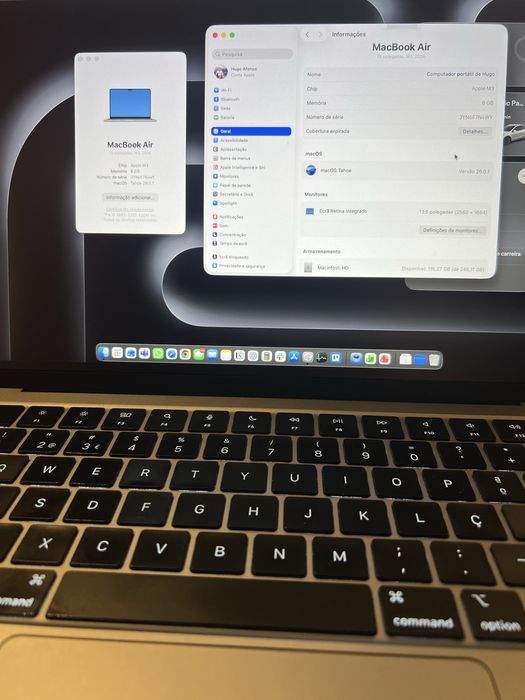 Macbook air M3 13'' - 8GB RAM & 256 SSD