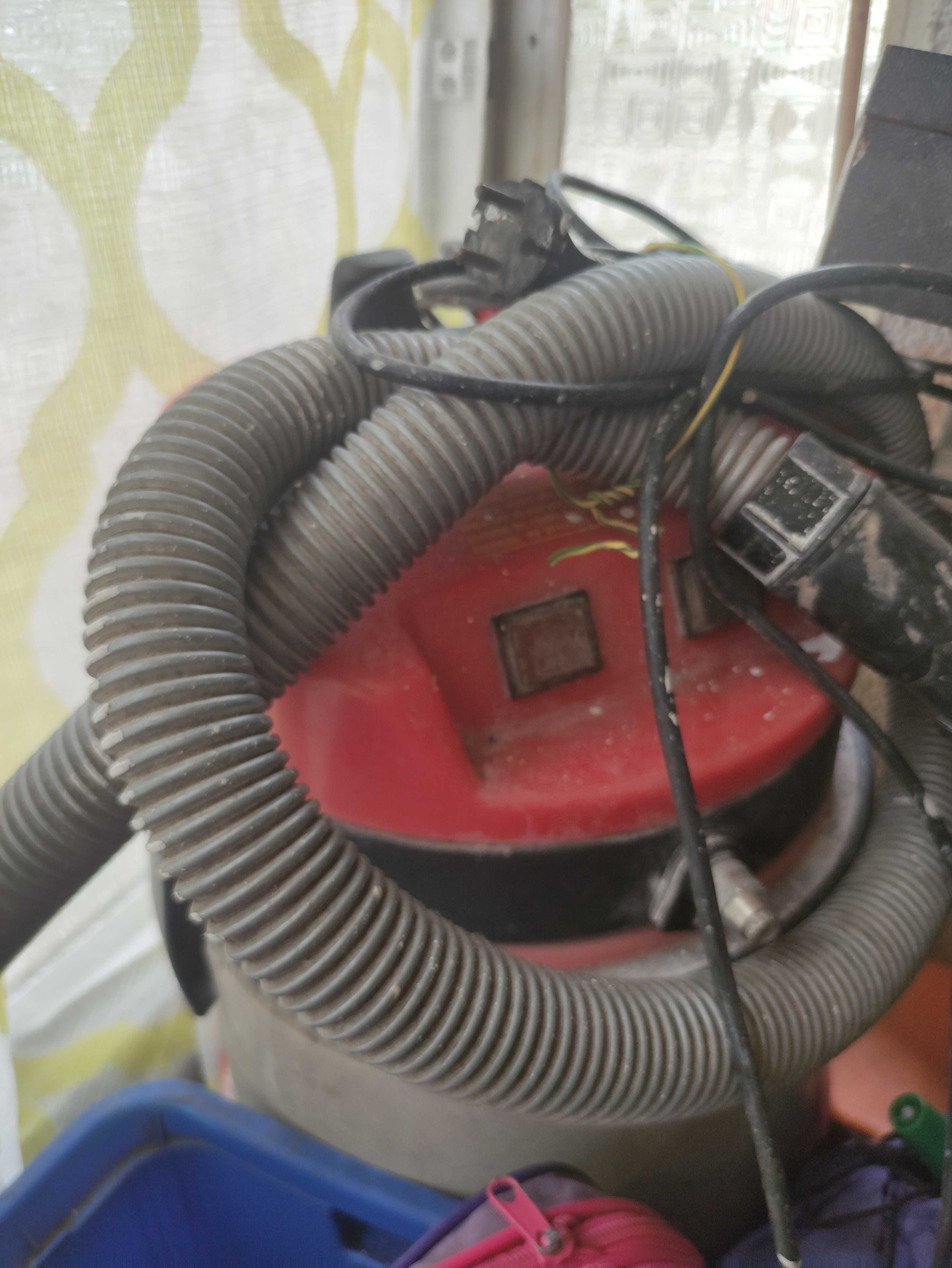 Aspirador Profissional 1600W para obras
