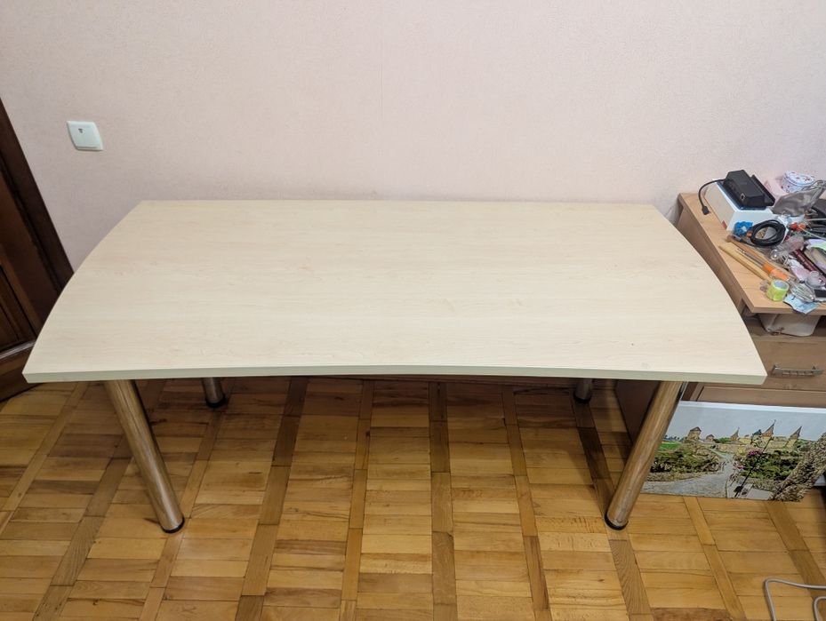 Продам комп'ютерний стіл