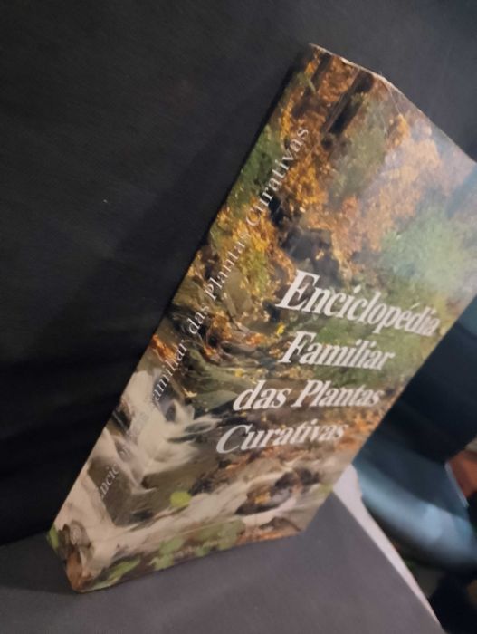 Enciclopédia Familiar das Plantas Curativas - Eric Meyer