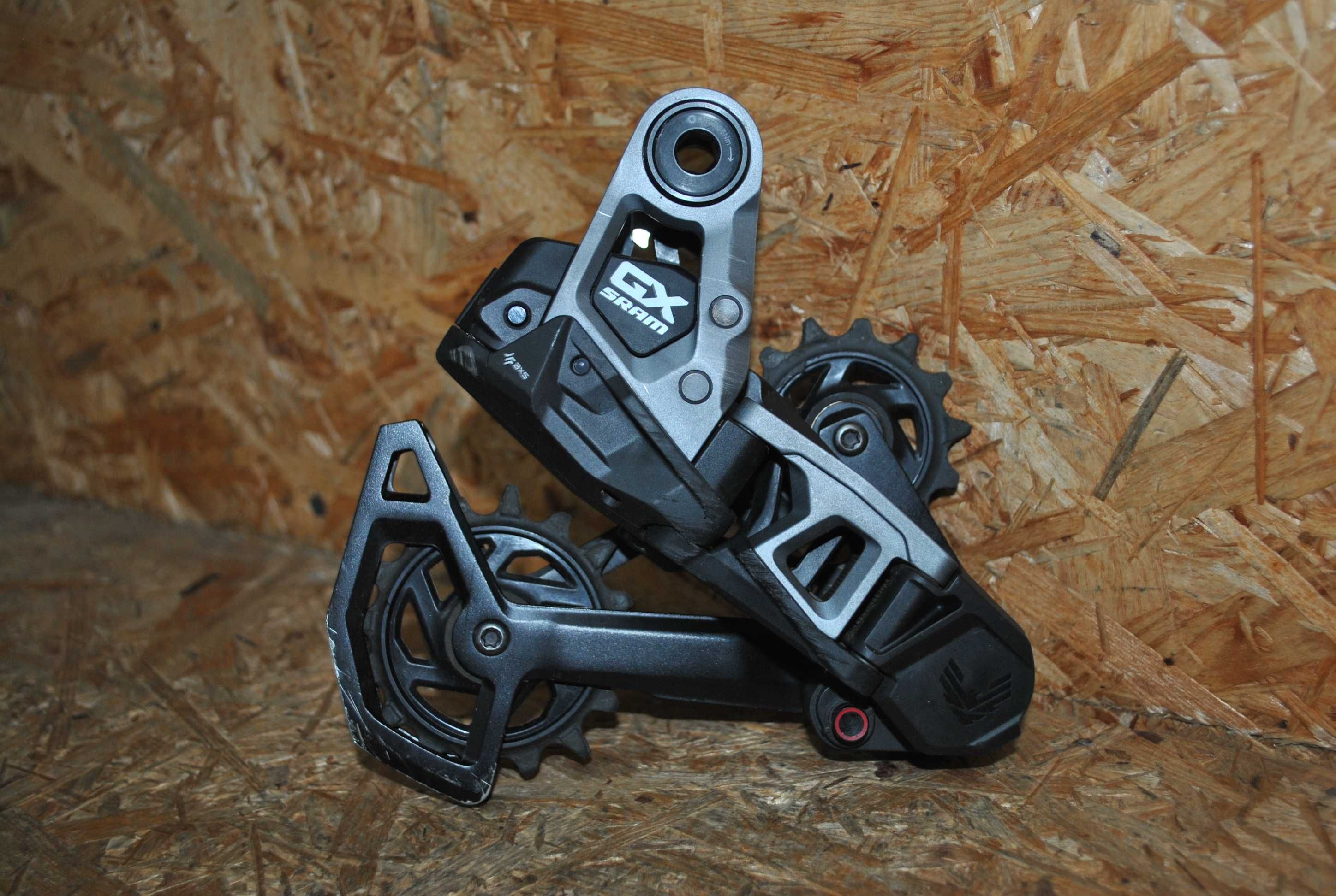 Przerzutka tylna SRAM GX Eagle T-TYPE AXS 1x12rz BEZ BATERII 8