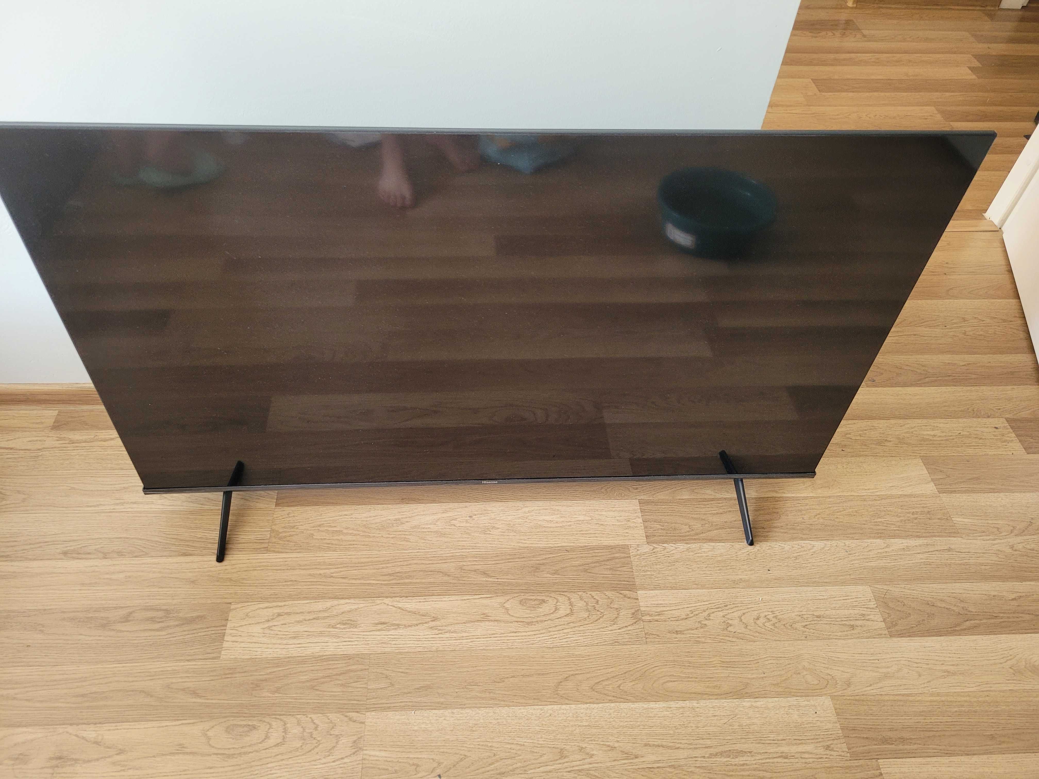 Telewizor Hisense 55E7NQ, uszkodzona matryca