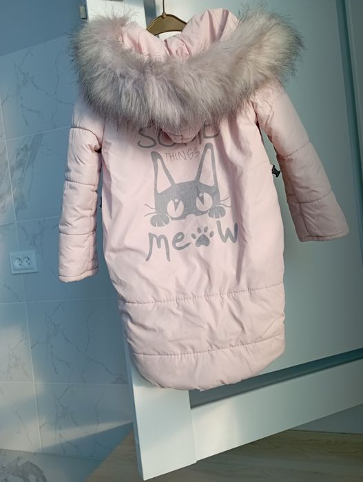 Продам пуховик для дівчинки 4-5 років теплий зимовий зріст 110