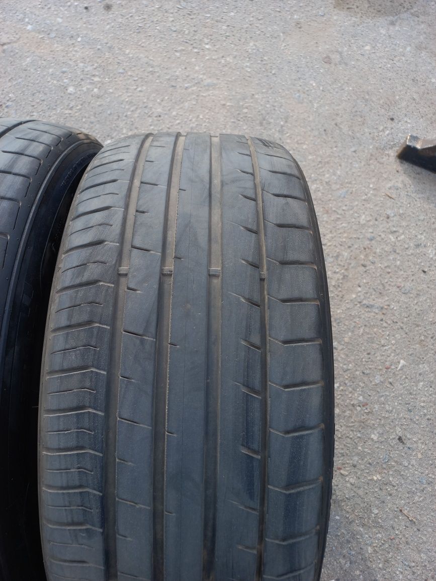 Комплект літньої гуми 245/45R18