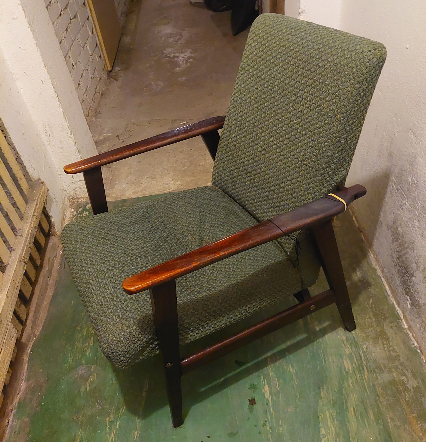 Fotel prl lisek do renowacji
