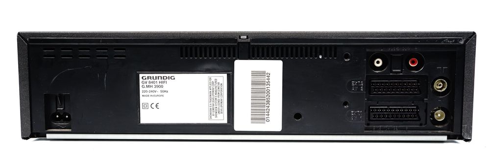 Magnetowid nagrywający GRUNDIG GV 8401 VHS VCR 6-głowic Hi-Fi Stereo