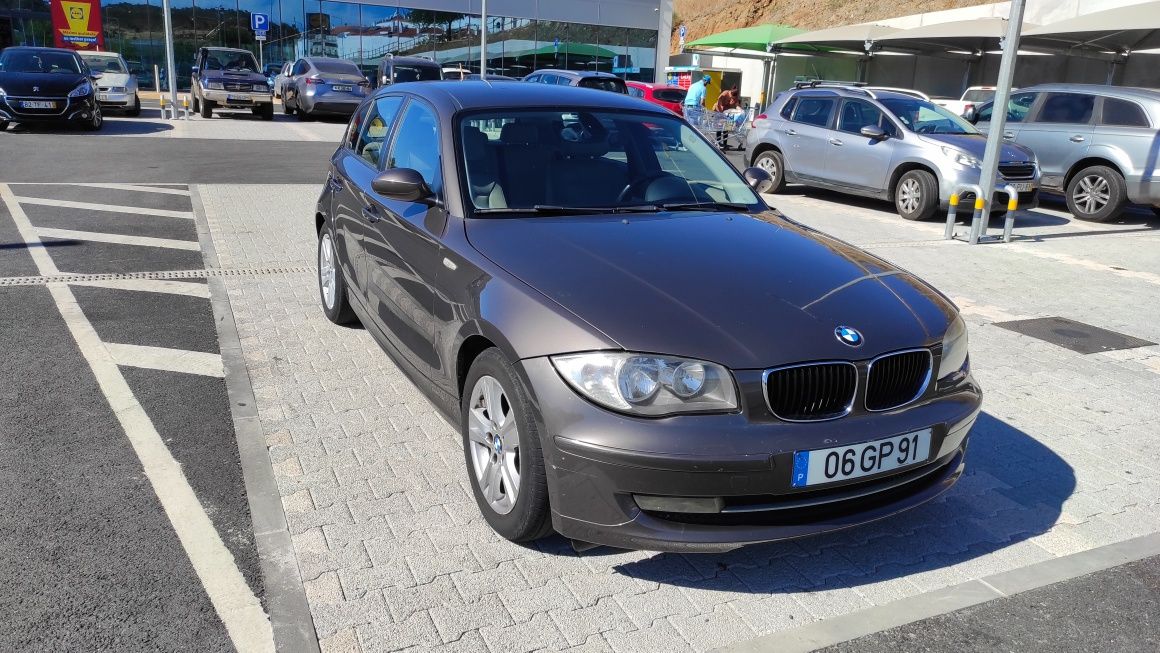 BMW 118d impecável