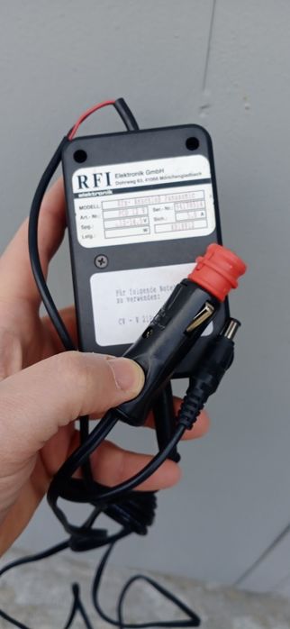 Блок питания RFI Elektronik, питание 12В, на выходе 18.2В, 5А