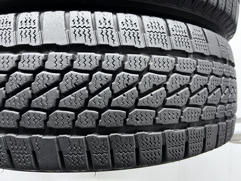 2шт зима 215/65/R16C 6,6мм 2020р Firestone Vanhawk 2 Winter