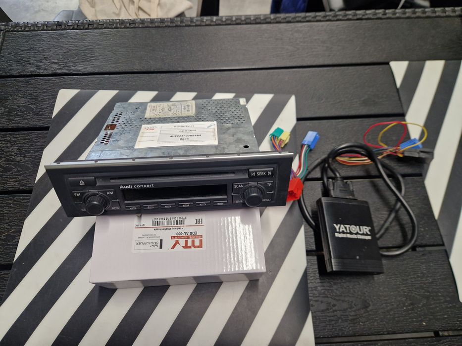 Radio CD Audi Concert A4 b6 b7 + Kod + Zmieniarka MP3 YATOUR