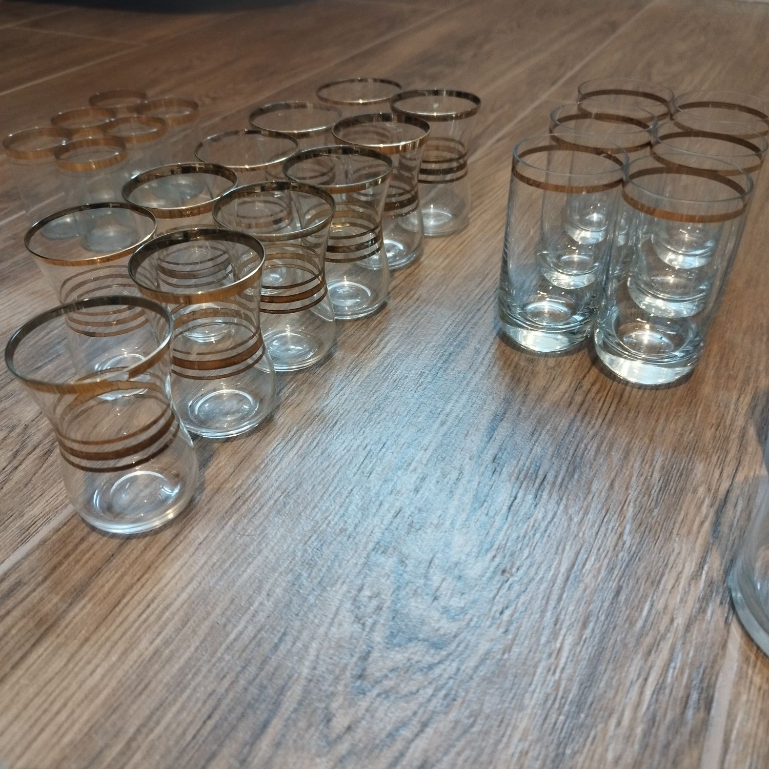 Wielki zestaw szklanej zastawy kieliszków PRL 70szt.
