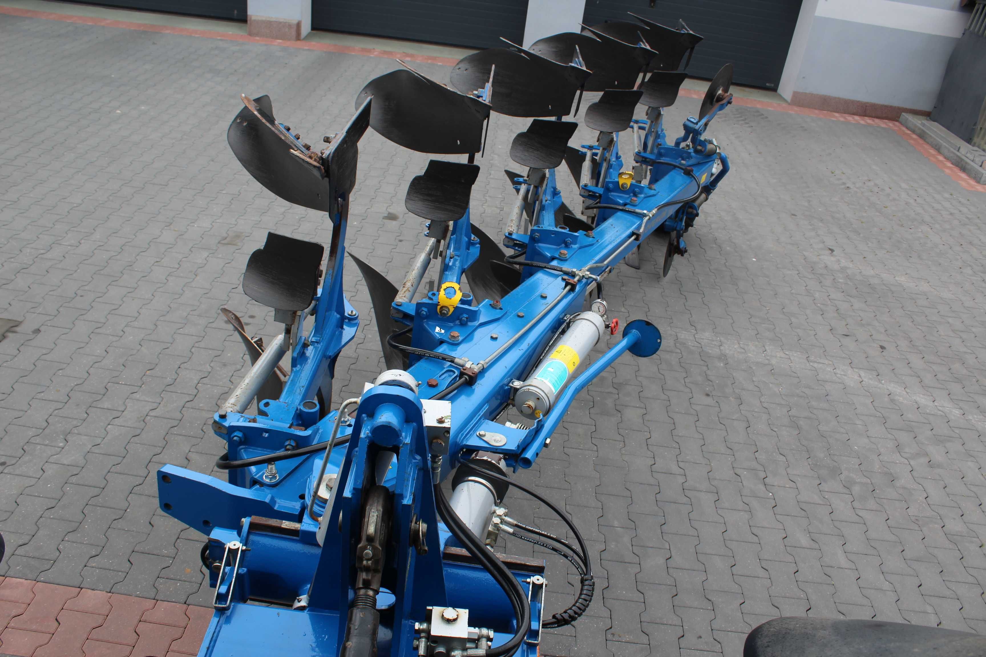 Pług Overum 5 skibowy obrotowy DX kuhn