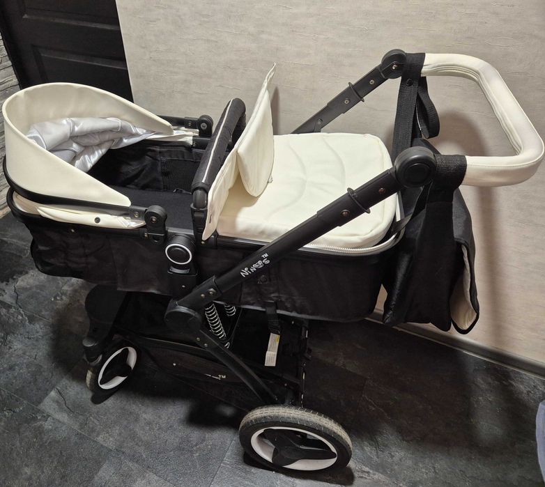 Прогулянкова коляска