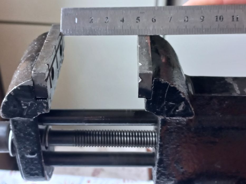 Тиски поворотные  слесарные 60 мм СССР