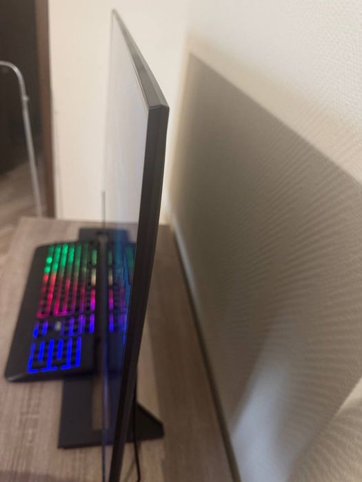 Телевізор SAMSUNG Crystal UHD DU8500
