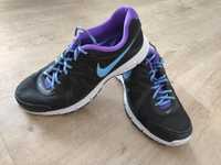 Buty Nike Revolution 2 damskie rozmiar 40.5