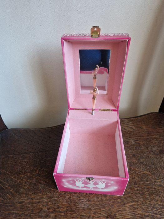 Pozytywka  - Baletnica