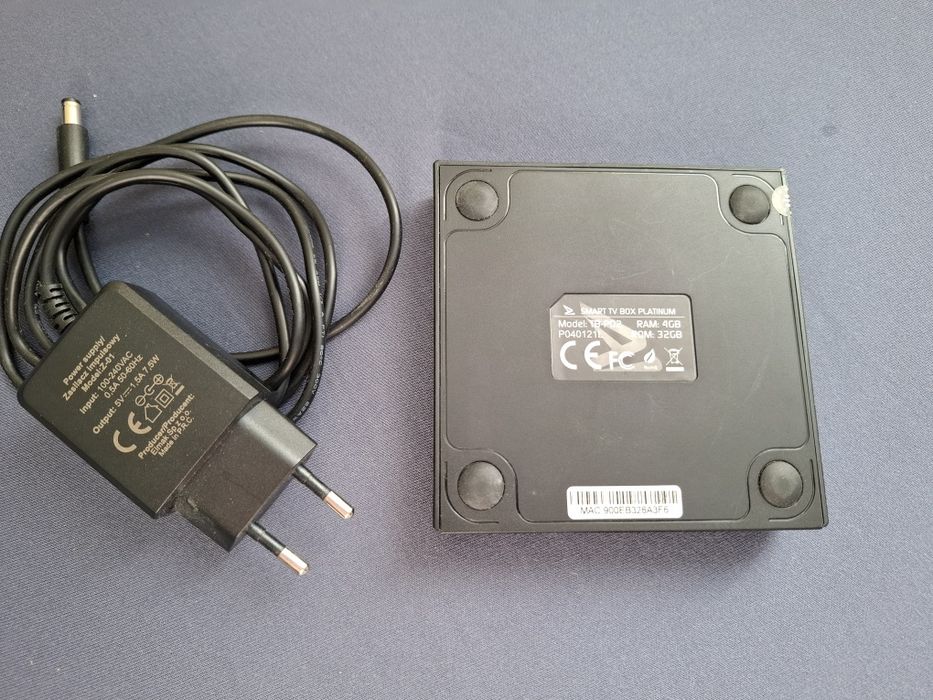 Odtwarzacz multimedialny 4K SAVIO TV Box Platinum TB-P02 Czarny
