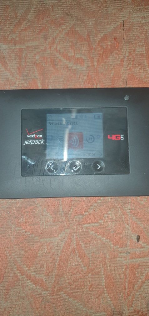 Продам роутер NETGEAR