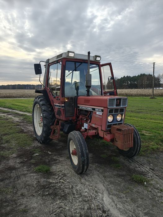 International 585 xl . IH Case