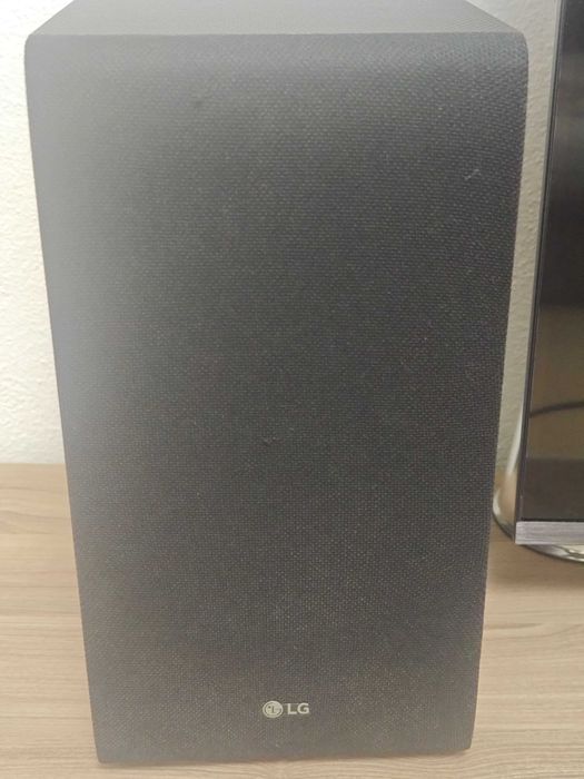 Soundbar LG SJ3 - 2.1, 300W, em bom estado