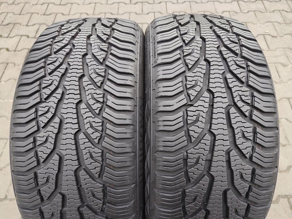 215/45/17 Uniroyal All Season Expert 2