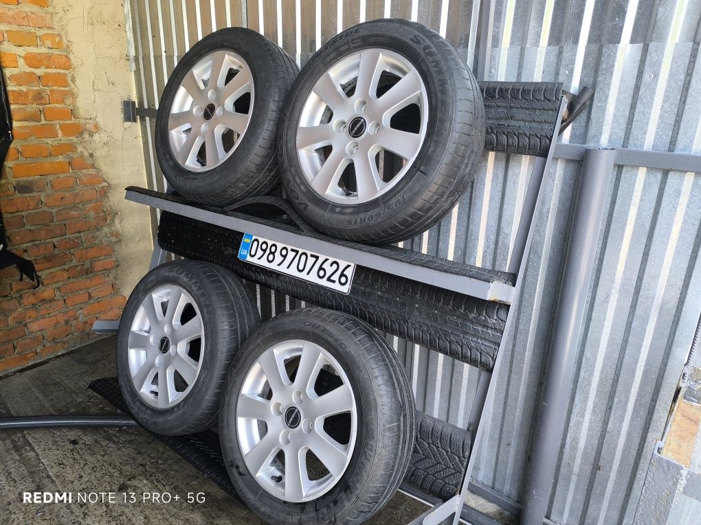 Колеса R15 4x114.3 6.5J ET40 ЦО 72.6 (67.1) мм літо 195/60R15