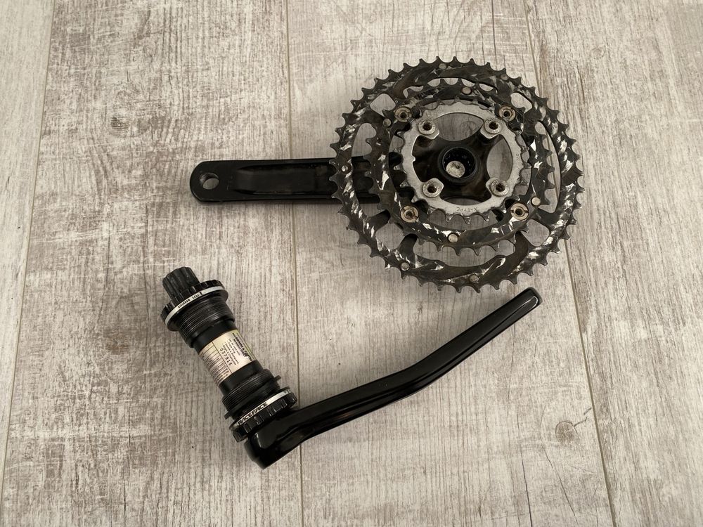 Korba RaceFace Evolve XC długość 175 trzy blaty retro mtb suport BSA