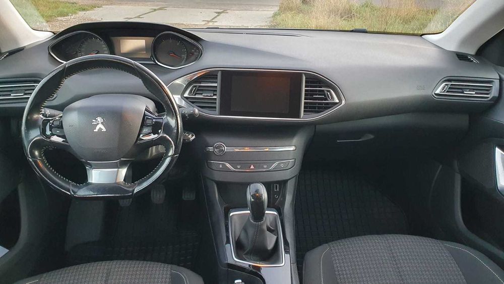 Peugeot 308 1.6 Diesel 2017r PDC Stan Bardzo Dobry Niski przebieg
