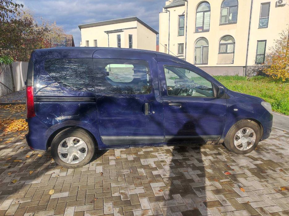 Автомобіль Dacia Dokker 2014 рік