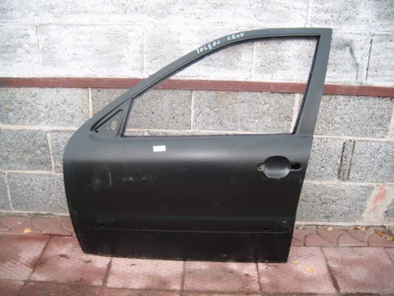 Seat Toledo II Leon I 99r- drzwi nowe oryginał
