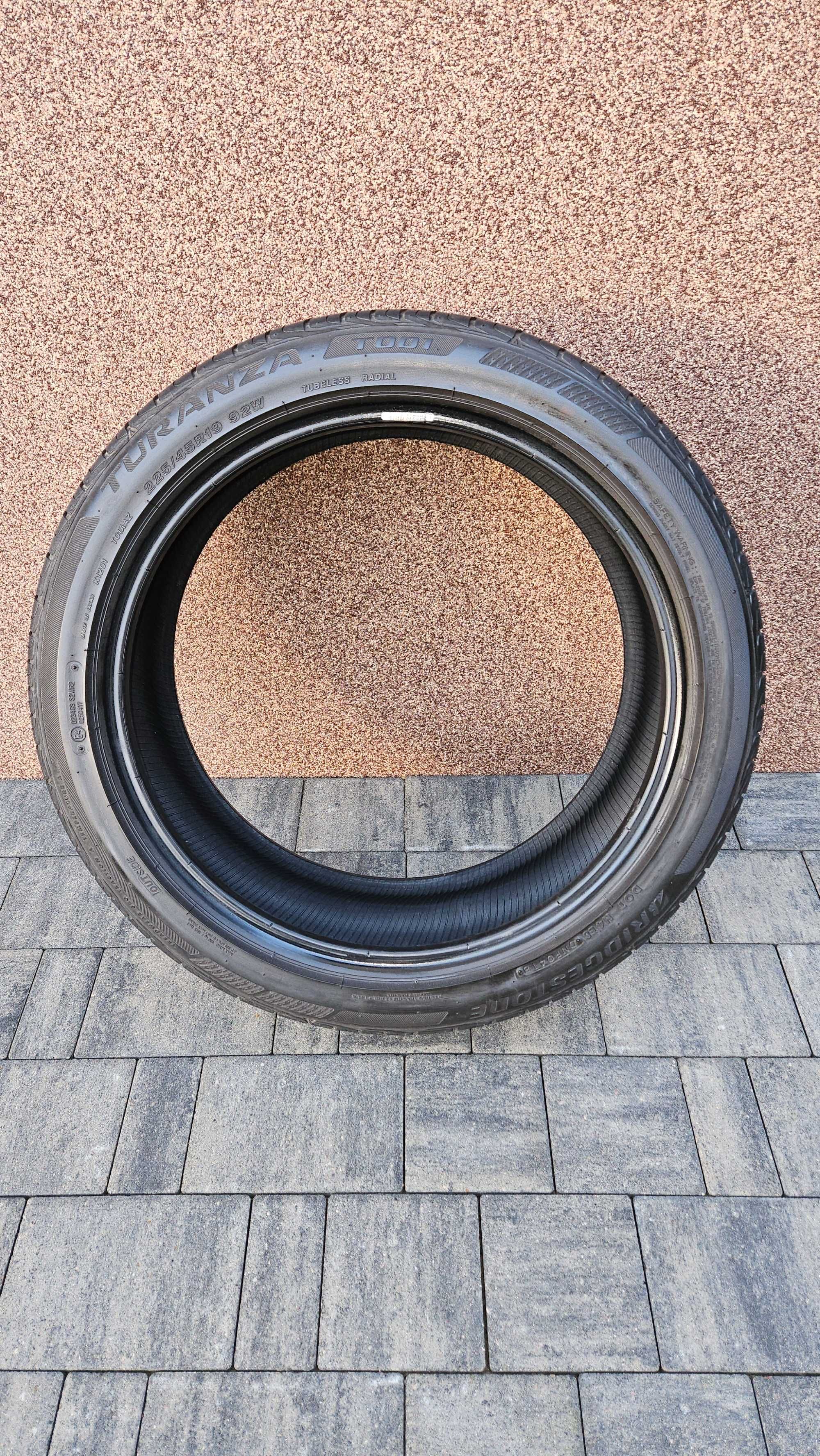 Bridgestone Turanza T001 225/45 R19 4 szt.