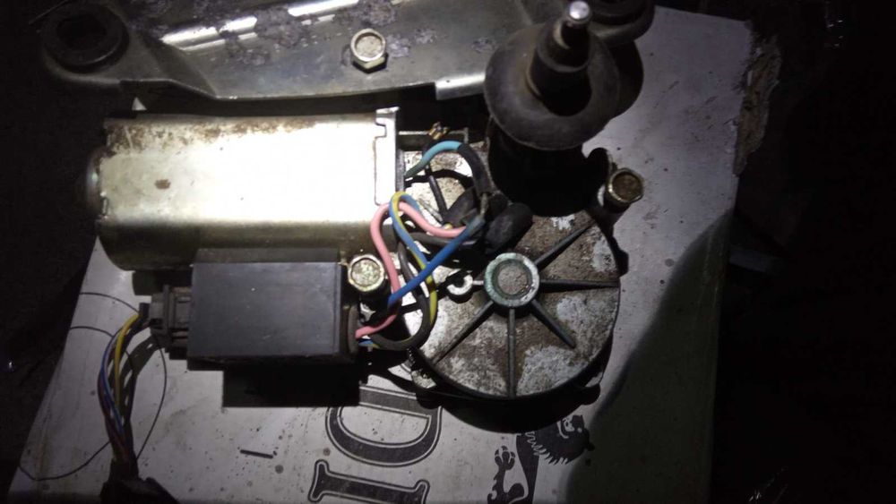 мотор склоочисника задній ваз 2112