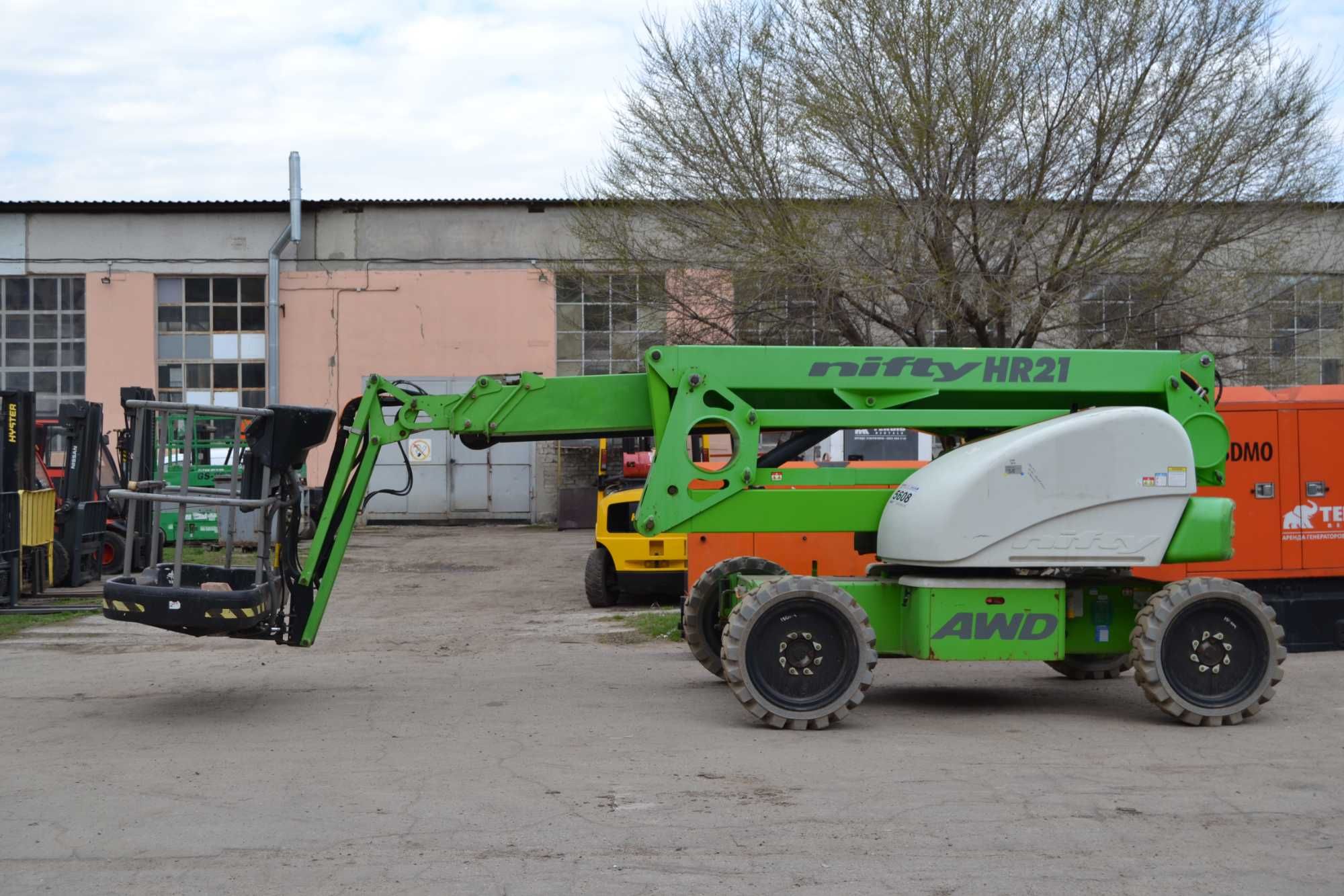 Колінчастий підйомник NIFTYLIFT HR21 HYBRID 21 м (Диз. + Ел.) 2014 р.