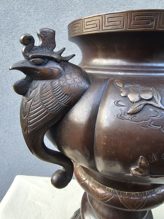 Japońska waza z brązu z okresu Meiji