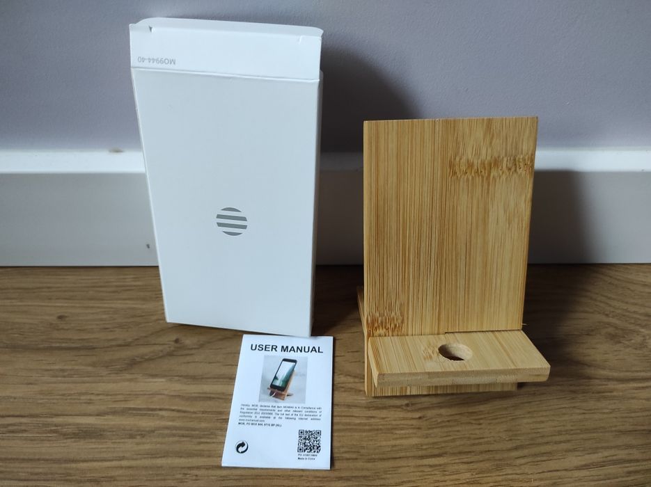 Nowa drewniana podstawka pod telefon stojak na telefon