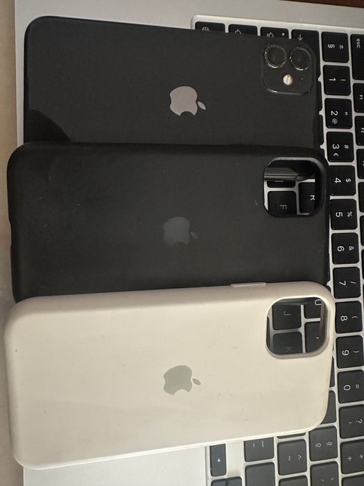 Iphone 11 com duas capas e película
