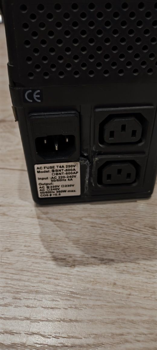 Продам ups YBX . BNT600AP